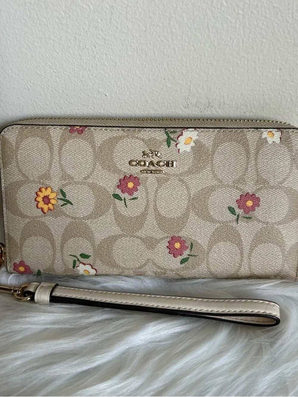 Coach Accordion Zip Khaki Floral Signature Canvas Wristlet Wallet Excellent - Picture 1 of 5